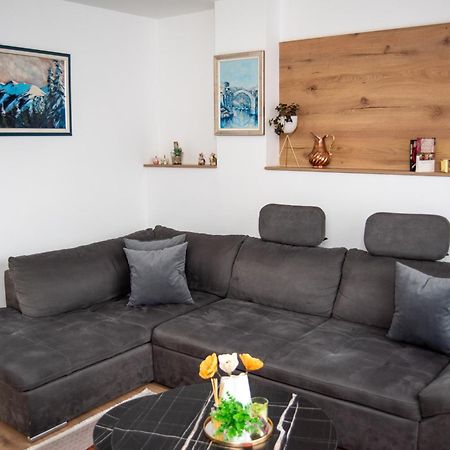 Apartment Mey SJJ Extérieur photo